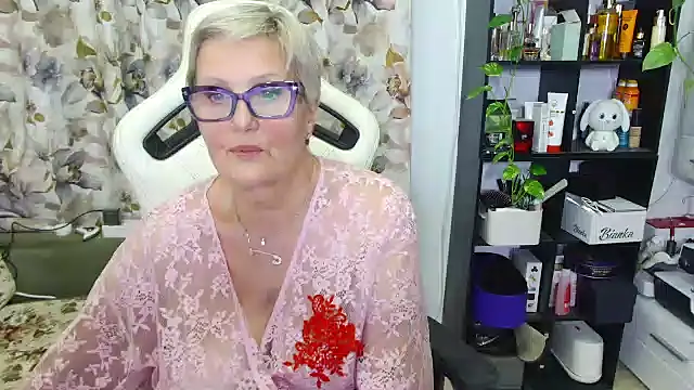 Snapshot of Selenna57 chatting on 13, 2, 2025 Selenna57 online show from 13, 2, 2025