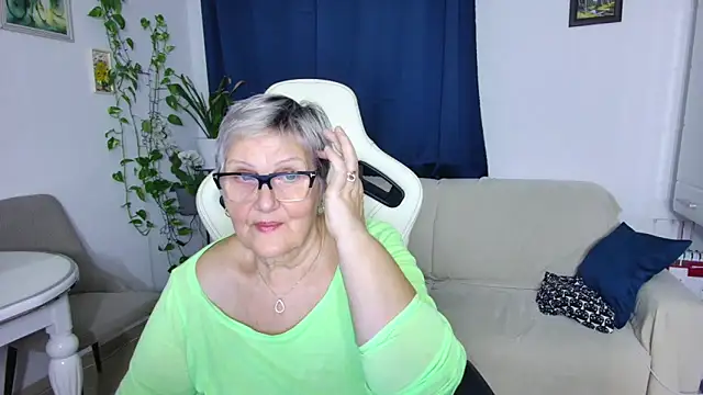 Snapshot of Selenna57 chatting on 11, 2, 2026 Selenna57 online show from 11, 2, 2026