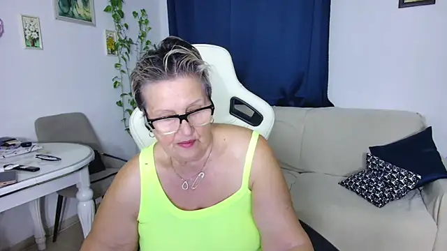 Snapshot of Selenna57 chatting on 14, 2, 2026 Selenna57 online show from 14, 2, 2026