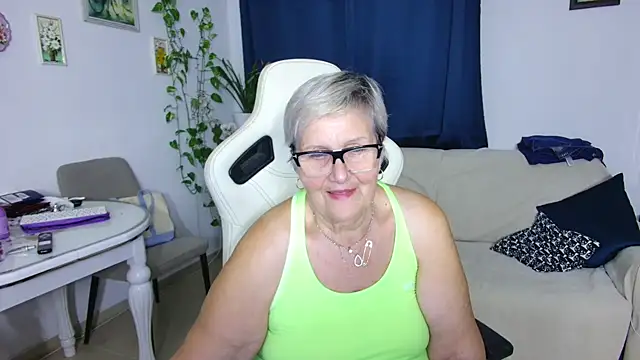 Snapshot of Selenna57 chatting on 15, 2, 2026 Selenna57 online show from 15, 2, 2026