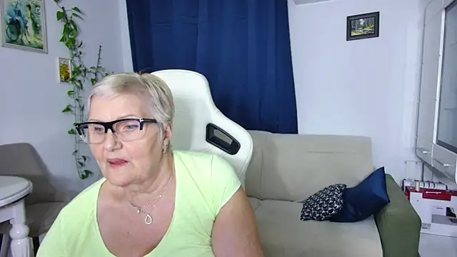 Selenna57 online show from 11, 4, 2026