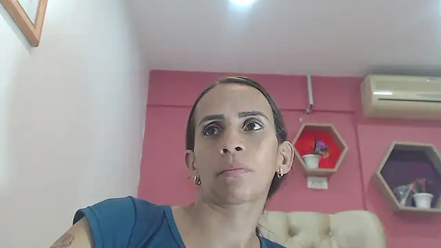 Snapshot of Amber_Moore chatting on 23, 9, 2025 Amber Moore online show from 23, 9, 2025