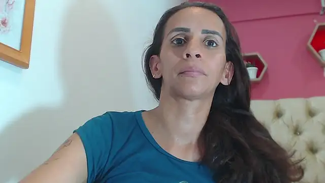 Snapshot of Amber_Moore chatting on 7, 10, 2025 Amber Moore online show from 7, 10, 2025