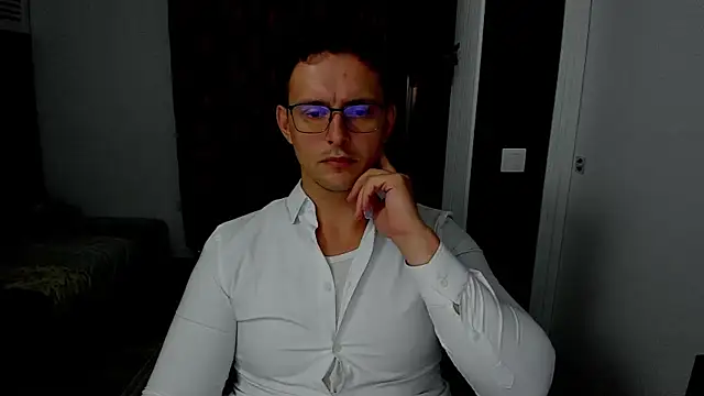 sexxymuscles4u online show from 19, 10, 2025