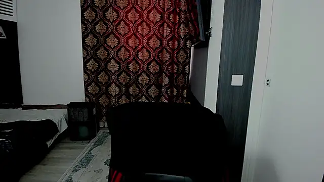 sexxymuscles4u online show from 24, 11, 2025