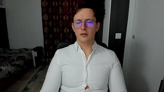 sexxymuscles4u online show from 19, 1, 2026