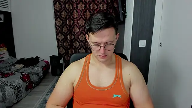 sexxymuscles4u online show from 27, 2, 2026