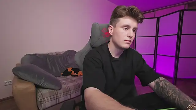 Snapshot of zverev_dima chatting on 9, 11, 2025 zverev dima online show from 9, 11, 2025