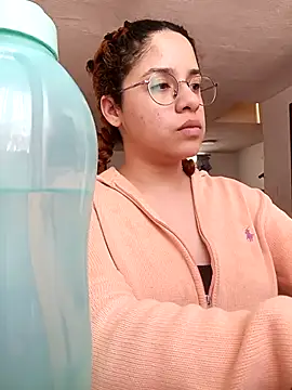 EmmaMelissa0521 online show from 29, 9, 2025