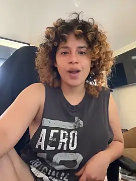 EmmaMelissa0521 online show from 13, 4, 2026