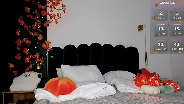 BondGirll online show from 24, 10, 2025