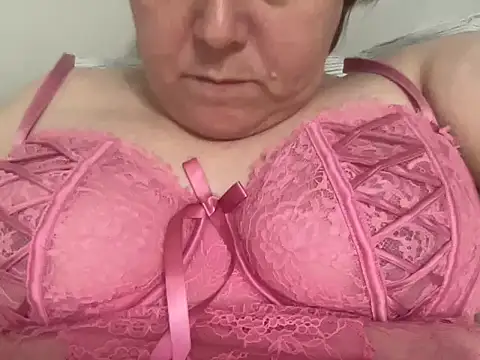 Snapshot of ParisNova chatting on 3, 1, 2025 ParisNova online show from 3, 1, 2025