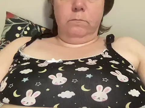 Snapshot of ParisNova chatting on 5, 1, 2025 ParisNova online show from 5, 1, 2025