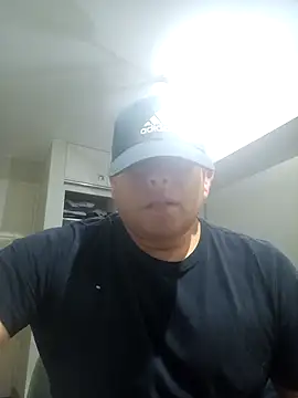 chicoguapo8 online show from 22, 2, 2025