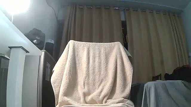 chicoguapo8 online show from 13, 3, 2026