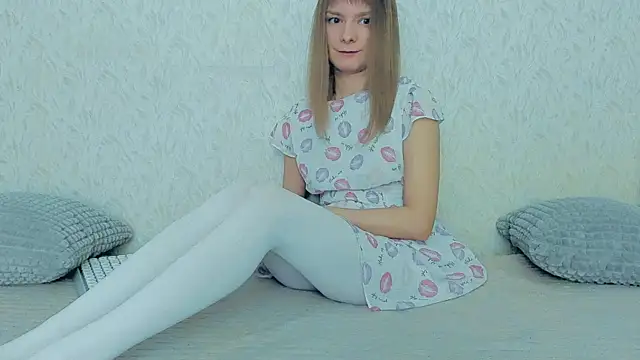 YourCaramel online show from 8, 1, 2025