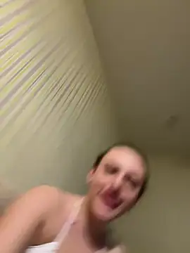 Snapshot of Lisaaan chatting on 19, 12, 2024 Lisaaan online show from 19, 12, 2024