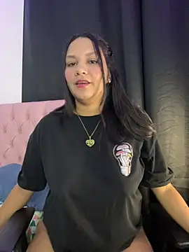 Snapshot of marc_and_ema chatting on 9, 2, 2025 marc and ema online show from 9, 2, 2025