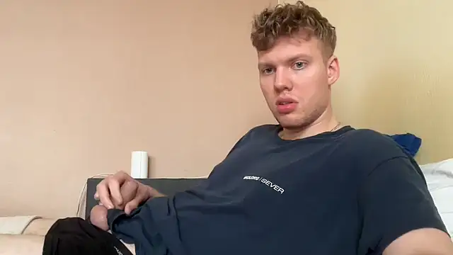 sexybooii6968 online show from 11, 2, 2026