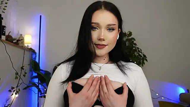 Snapshot of ScarletBlaze chatting on 22, 2, 2025 ScarletBlaze online show from 22, 2, 2025