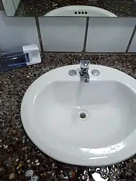 Snapshot of alfaromeoromeo chatting on 28, 10, 2025 alfaromeoromeo online show from 28, 10, 2025