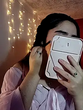 Snapshot of IvonneT chatting on 2, 3, 2025 IvonneT online show from 2, 3, 2025