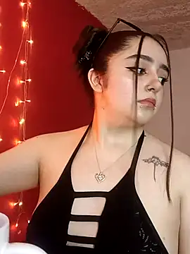 Snapshot of IvonneT chatting on 21, 9, 2025 IvonneT online show from 21, 9, 2025