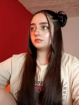 Snapshot of IvonneT chatting on 2, 11, 2025 IvonneT online show from 2, 11, 2025