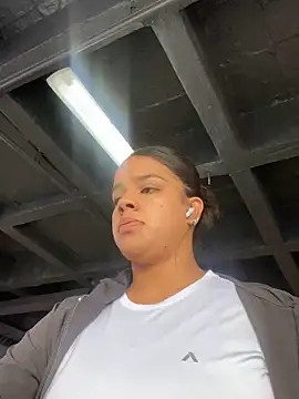 trianawhite online show from 6, 2, 2025