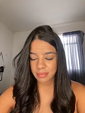 trianawhite online show from 7, 11, 2025