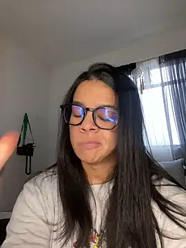 Snapshot of trianawhite chatting on 19, 1, 2026 trianawhite online show from 19, 1, 2026