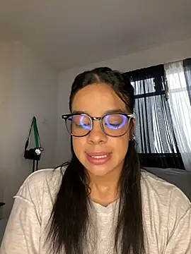 Snapshot of trianawhite chatting on 18, 2, 2026 trianawhite online show from 18, 2, 2026