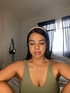 Snapshot of trianawhite chatting on 27, 2, 2026 trianawhite online show from 27, 2, 2026