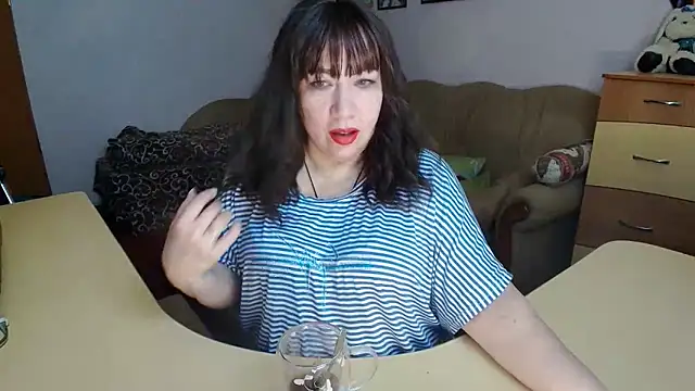 Lucretia Goldi  online show from 6, 2, 2026