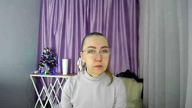 queen a n i online show from 7, 12, 2024