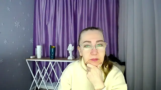 queen a n i online show from 9, 3, 2025