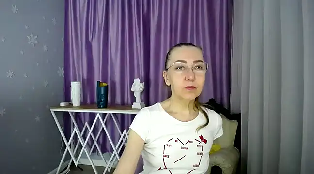 queen a n i online show from 15, 3, 2025