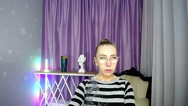 queen a n i online show from 11, 9, 2025