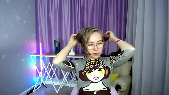 queen a n i online show from 26, 10, 2025