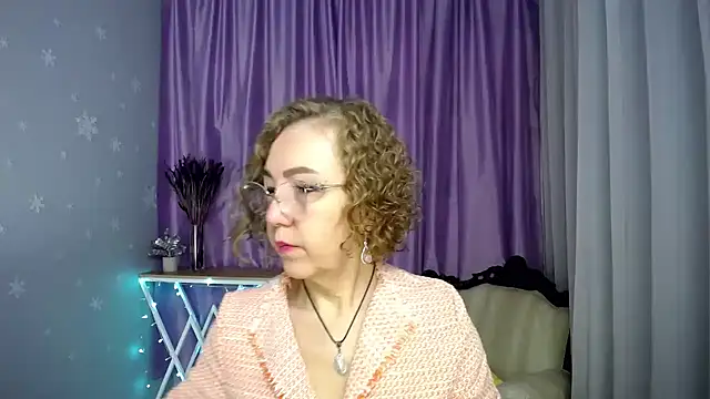 queen a n i online show from 19, 6, 2026