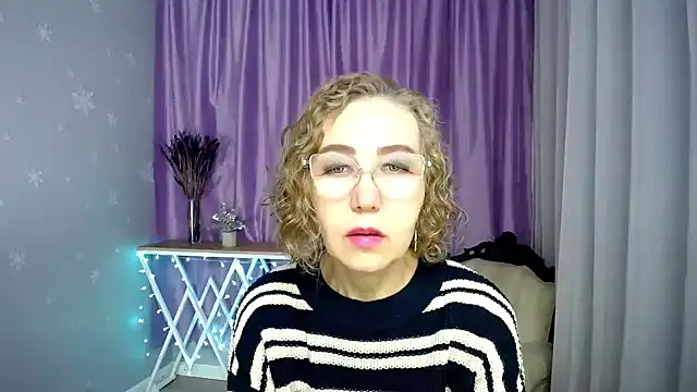 queen a n i online show from 2, 7, 2026