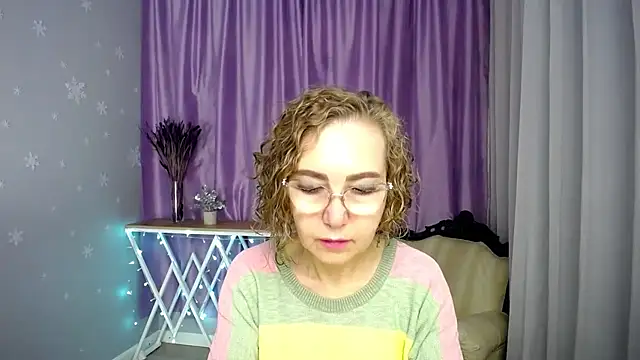 queen a n i online show from 4, 7, 2026