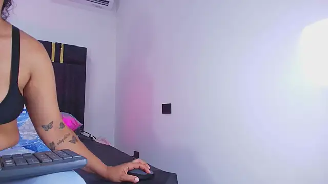 Snapshot of lay_navas chatting on 2, 12, 2025 lay navas online show from 2, 12, 2025