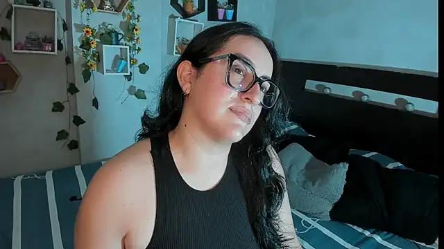 Snapshot of Cherry_jhoana chatting on 2, 2, 2025 Cherry jhoana online show from 2, 2, 2025