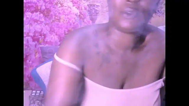 Snapshot of ebonyboobiez chatting on 12, 10, 2025 ebonyboobiez online show from 12, 10, 2025