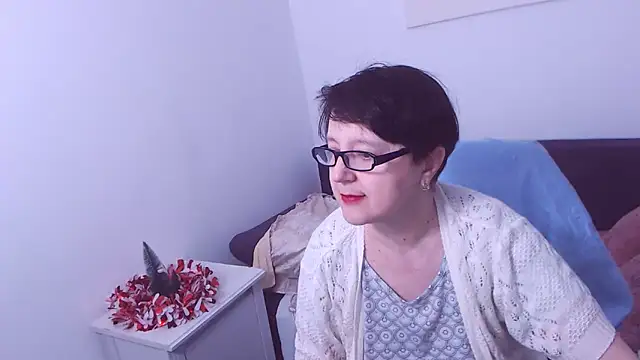 Snapshot of ChristaRose chatting on 5, 1, 2025 ChristaRose online show from 5, 1, 2025