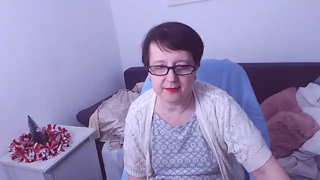 Snapshot of ChristaRose chatting on 5, 1, 2025 ChristaRose online show from 5, 1, 2025