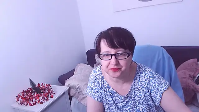 Snapshot of ChristaRose chatting on 6, 1, 2025 ChristaRose online show from 6, 1, 2025