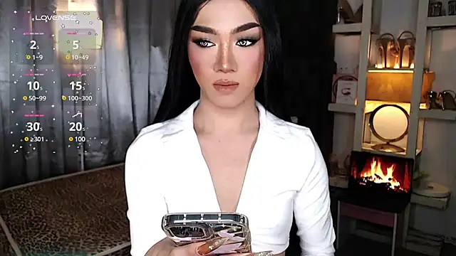 Local Hoelyx online show from 12, 12, 2024