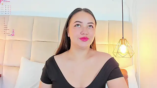 Snapshot of AnaisClark chatting on 19, 12, 2024 AnaisClark online show from 19, 12, 2024